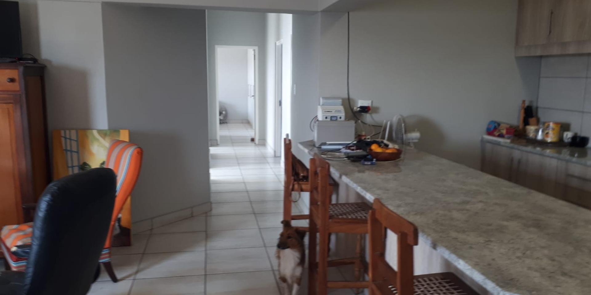 Image 4 of 6