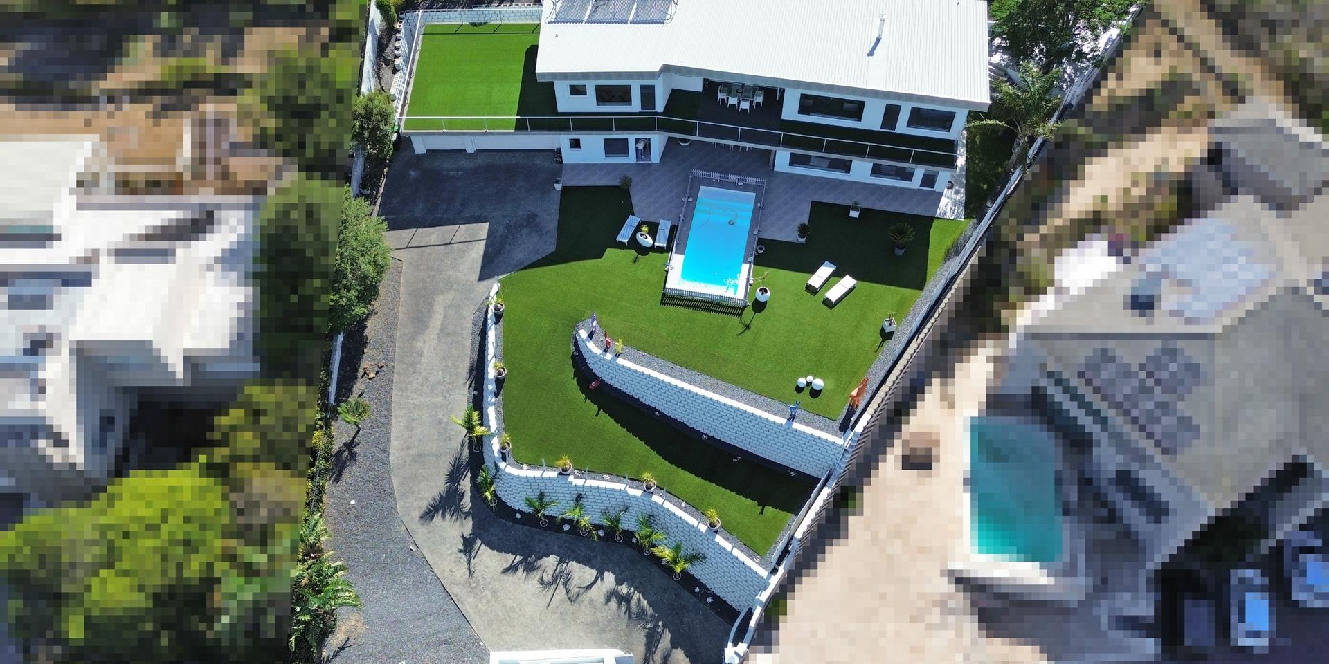 Image 4 of 6