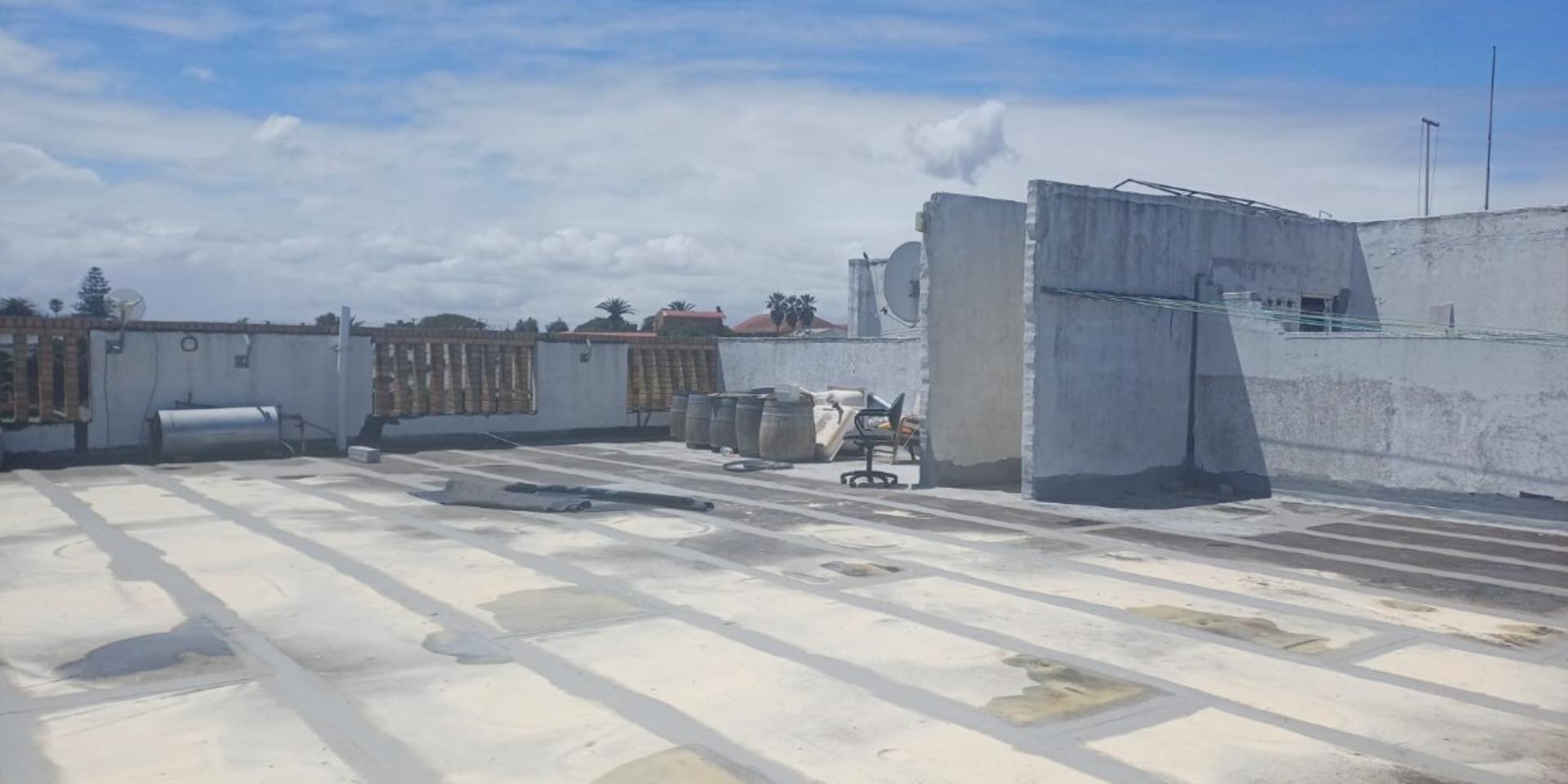 Image 4 of 6