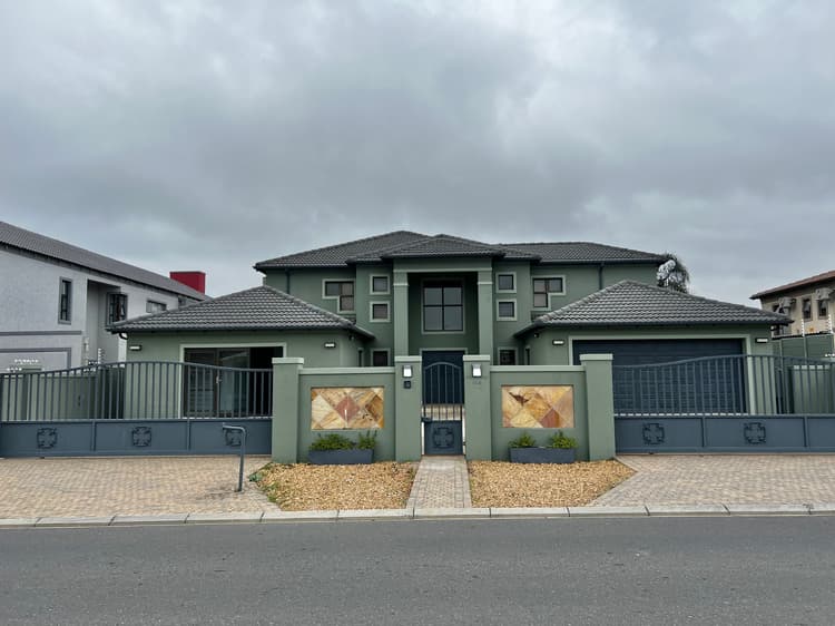 Main property image