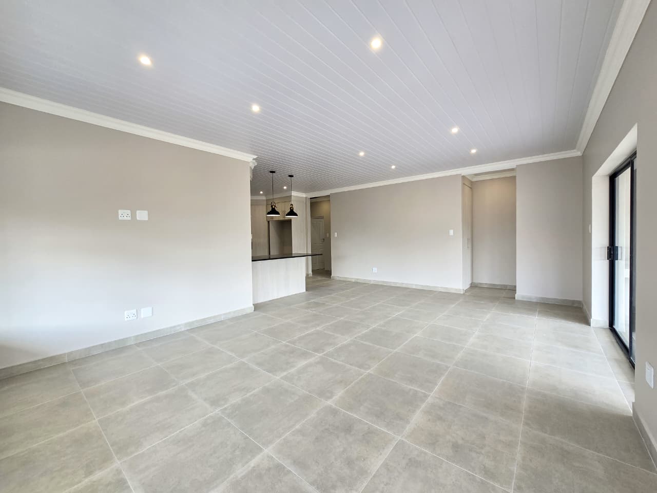 Image 3 of 6