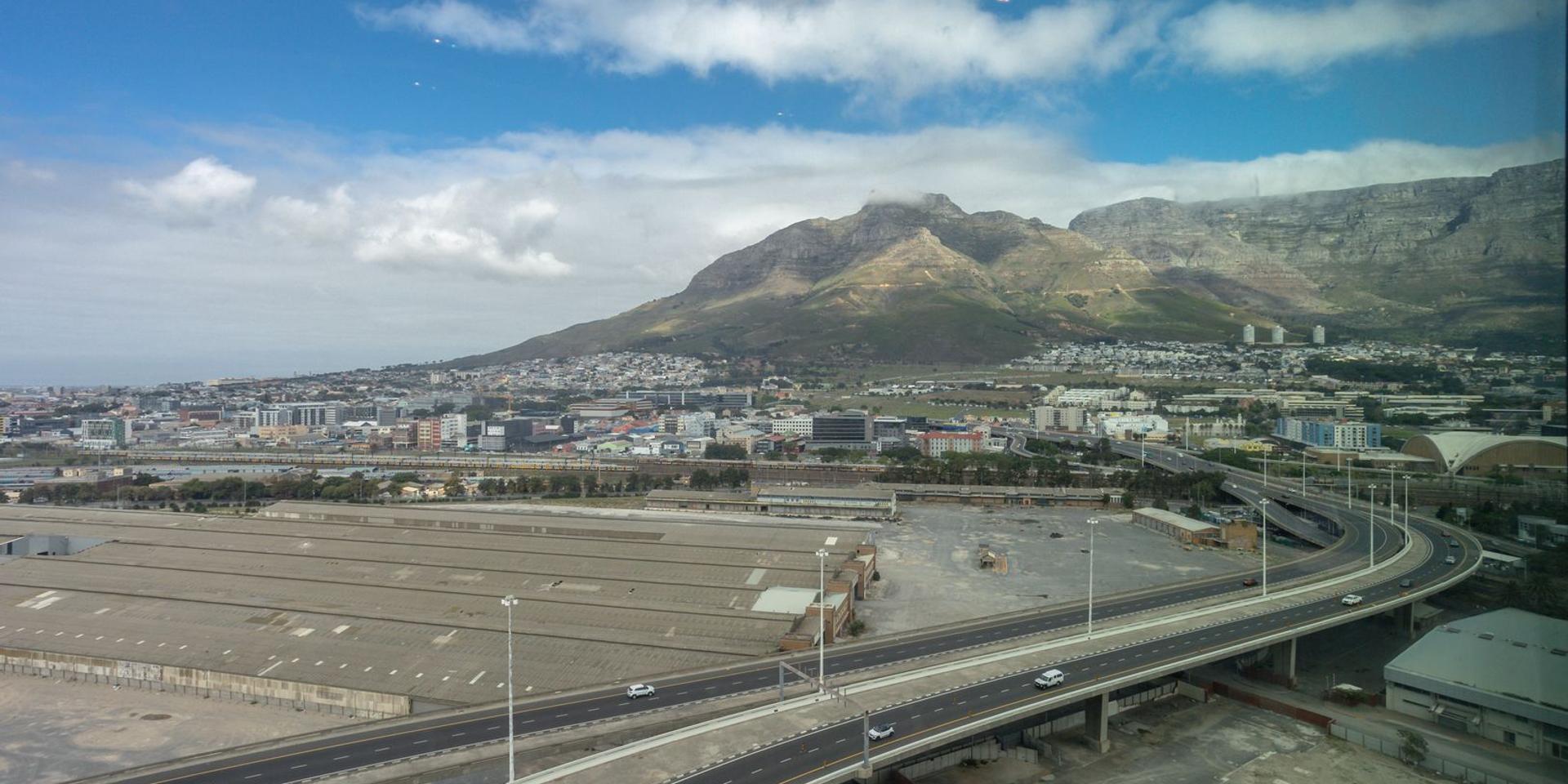 Image 4 of 6