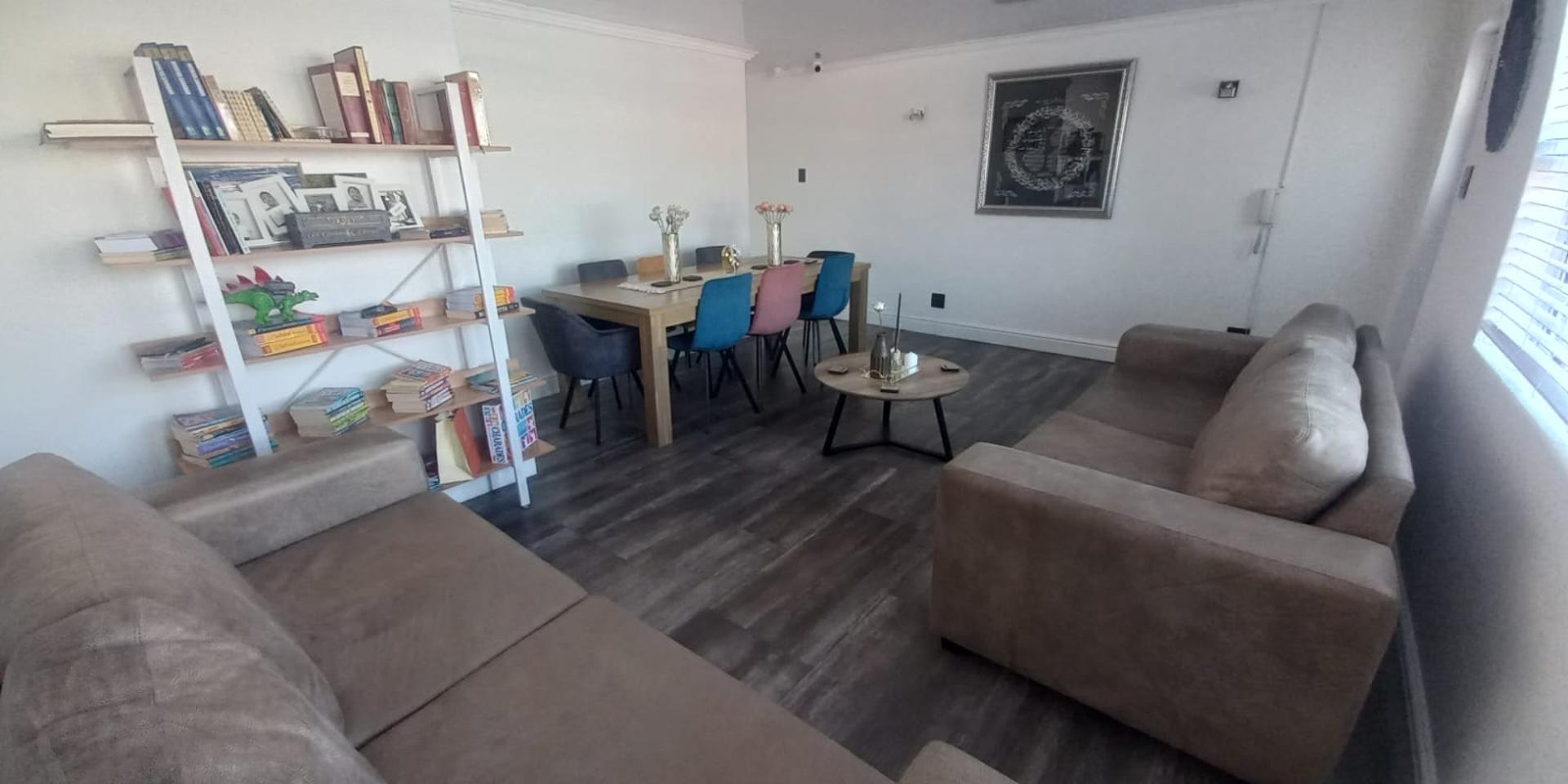 Image 4 of 6