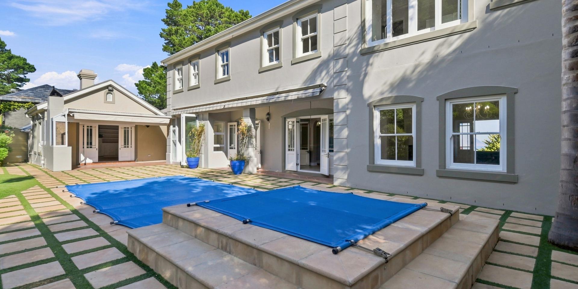 Image 2 of 6