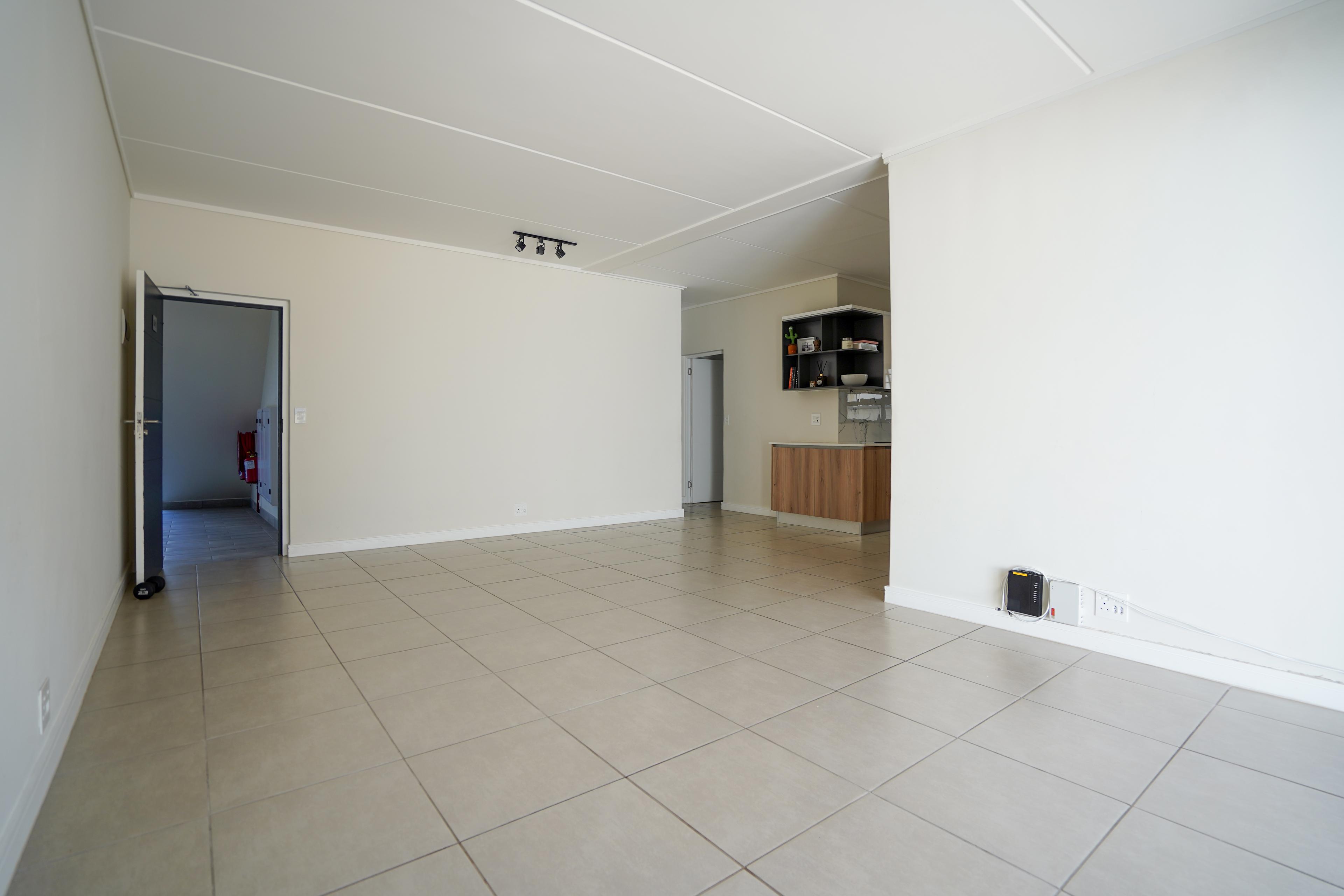 Image 3 of 6