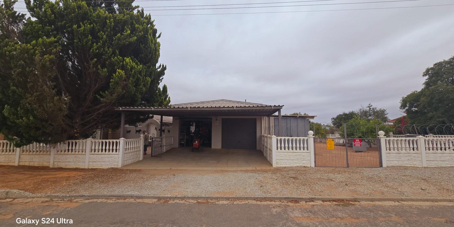 Image 2 of 6