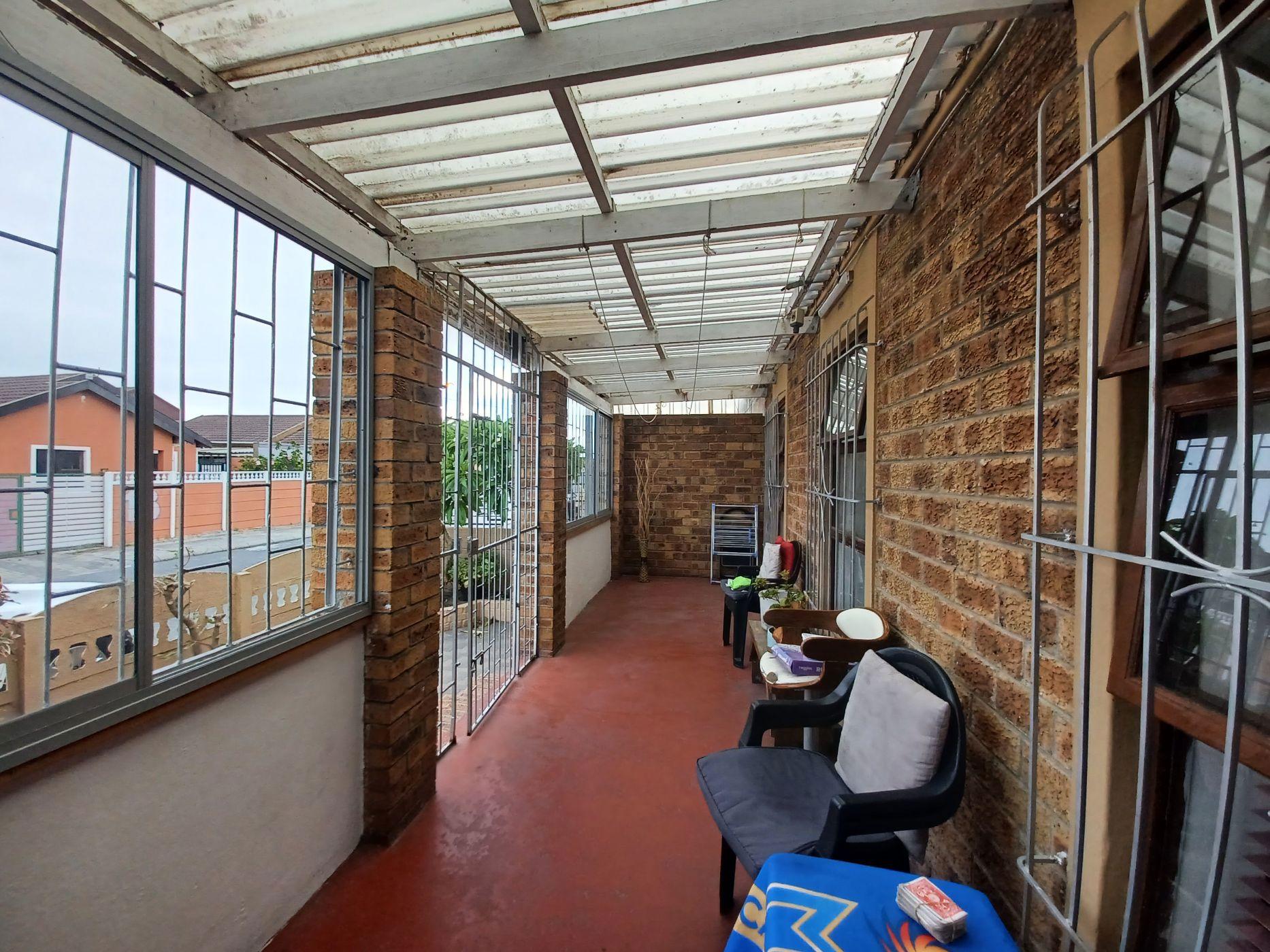 Image 4 of 6