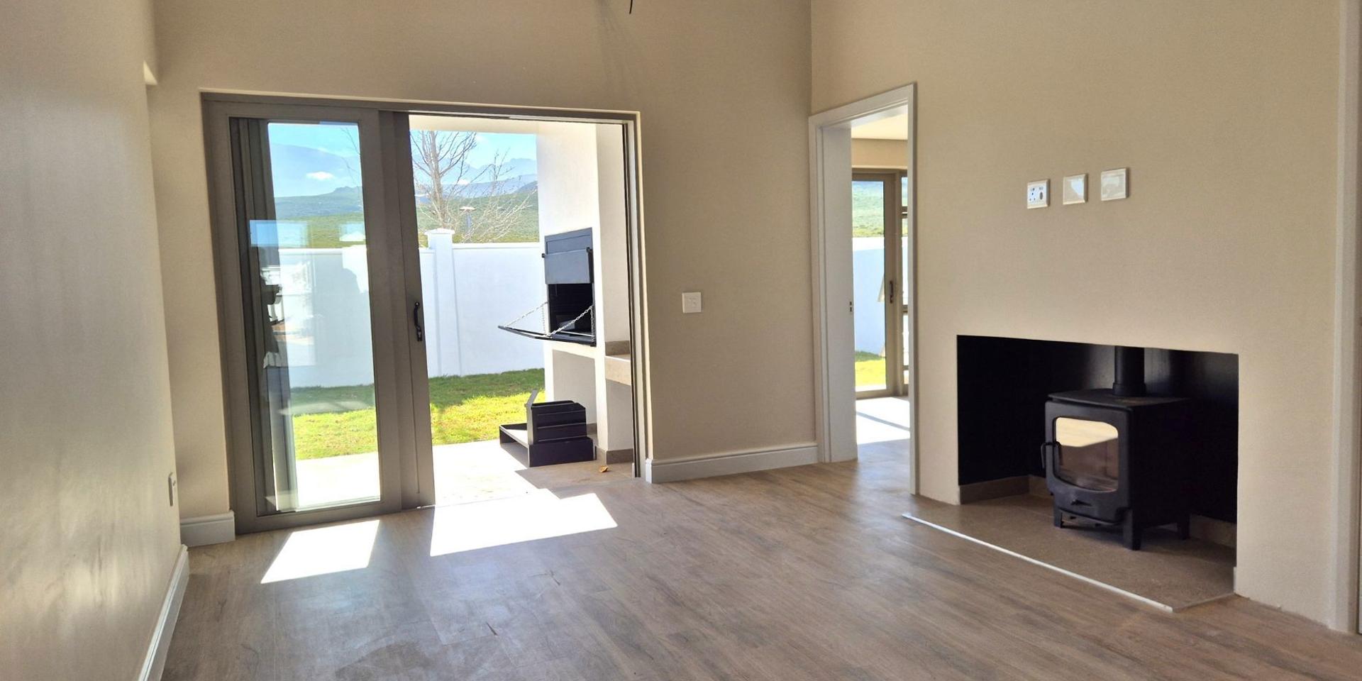 Image 2 of 6
