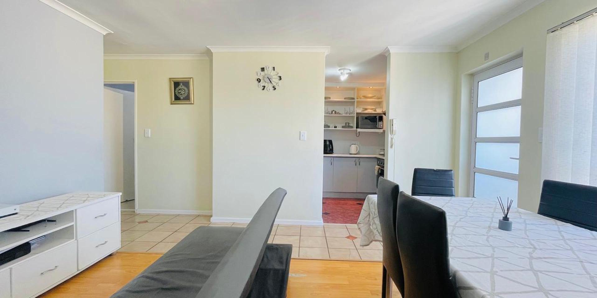 Image 4 of 6