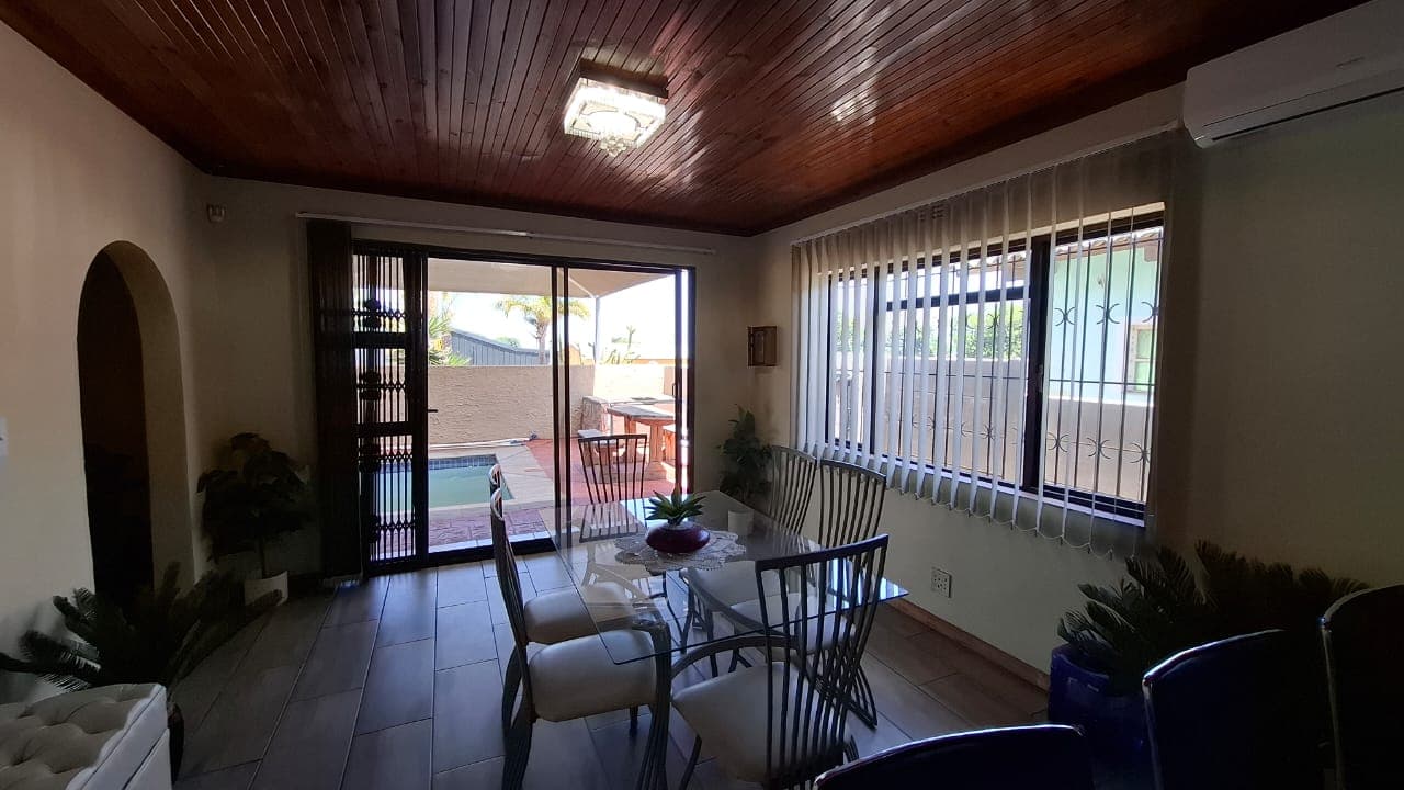 Image 5 of 6