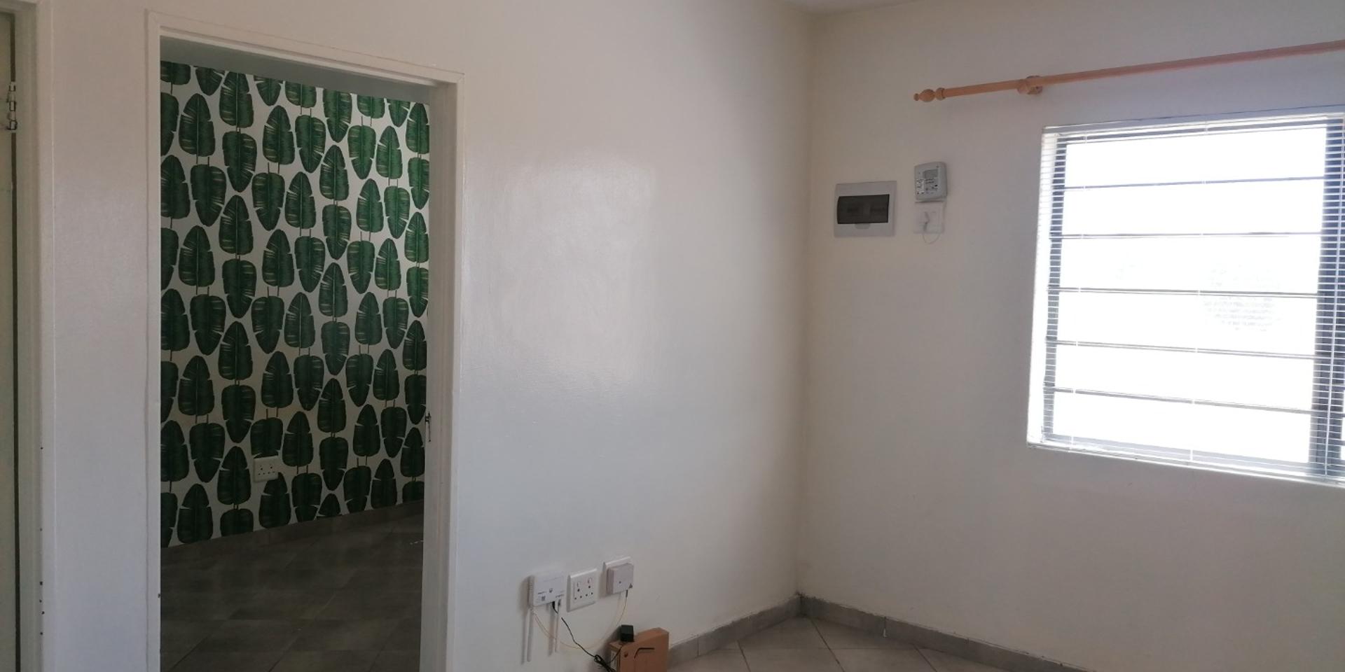 Image 5 of 6
