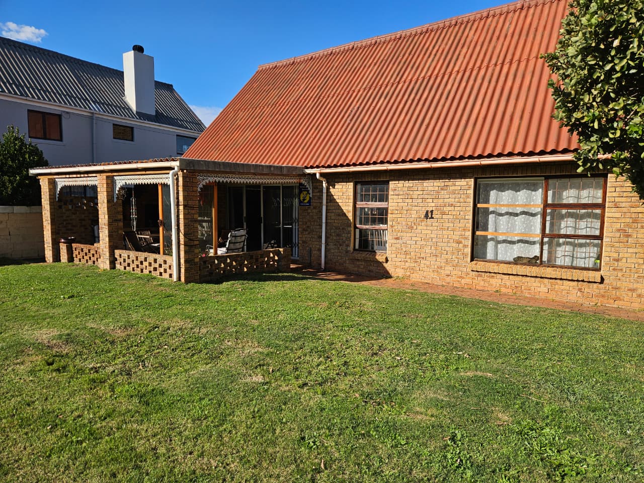 Image 2 of 6
