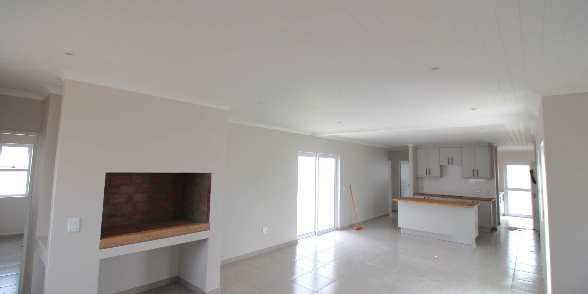 Image 4 of 6