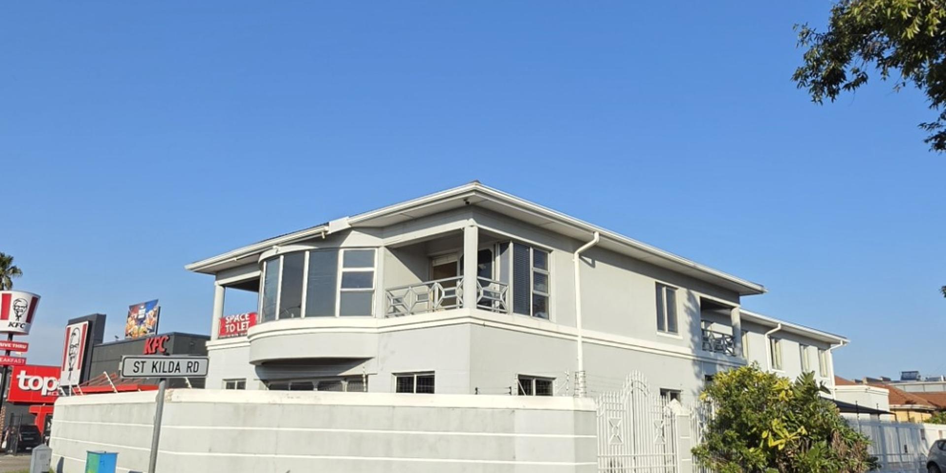 Image 4 of 6