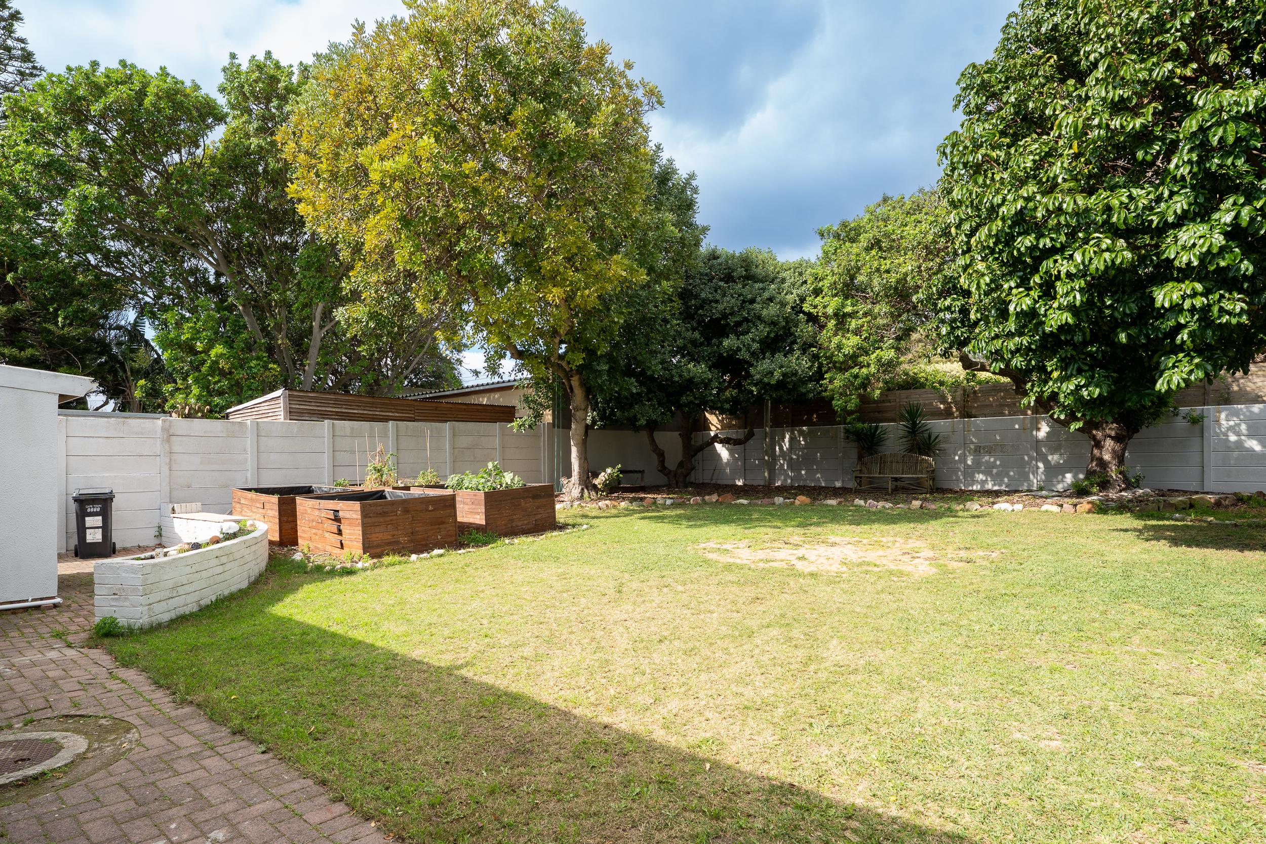 Image 2 of 6