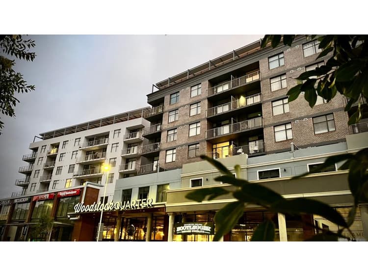 Main property image