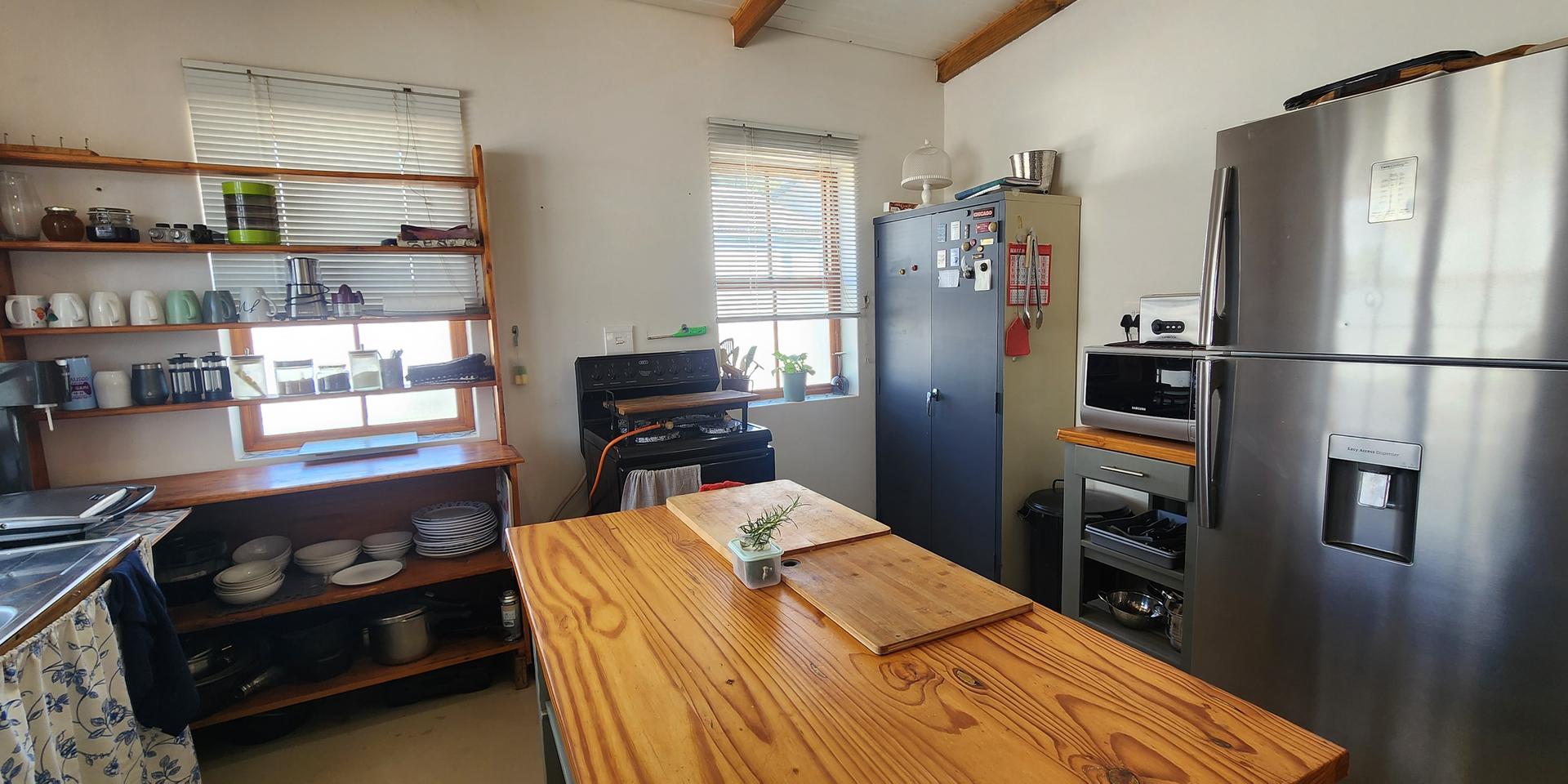 Image 4 of 6