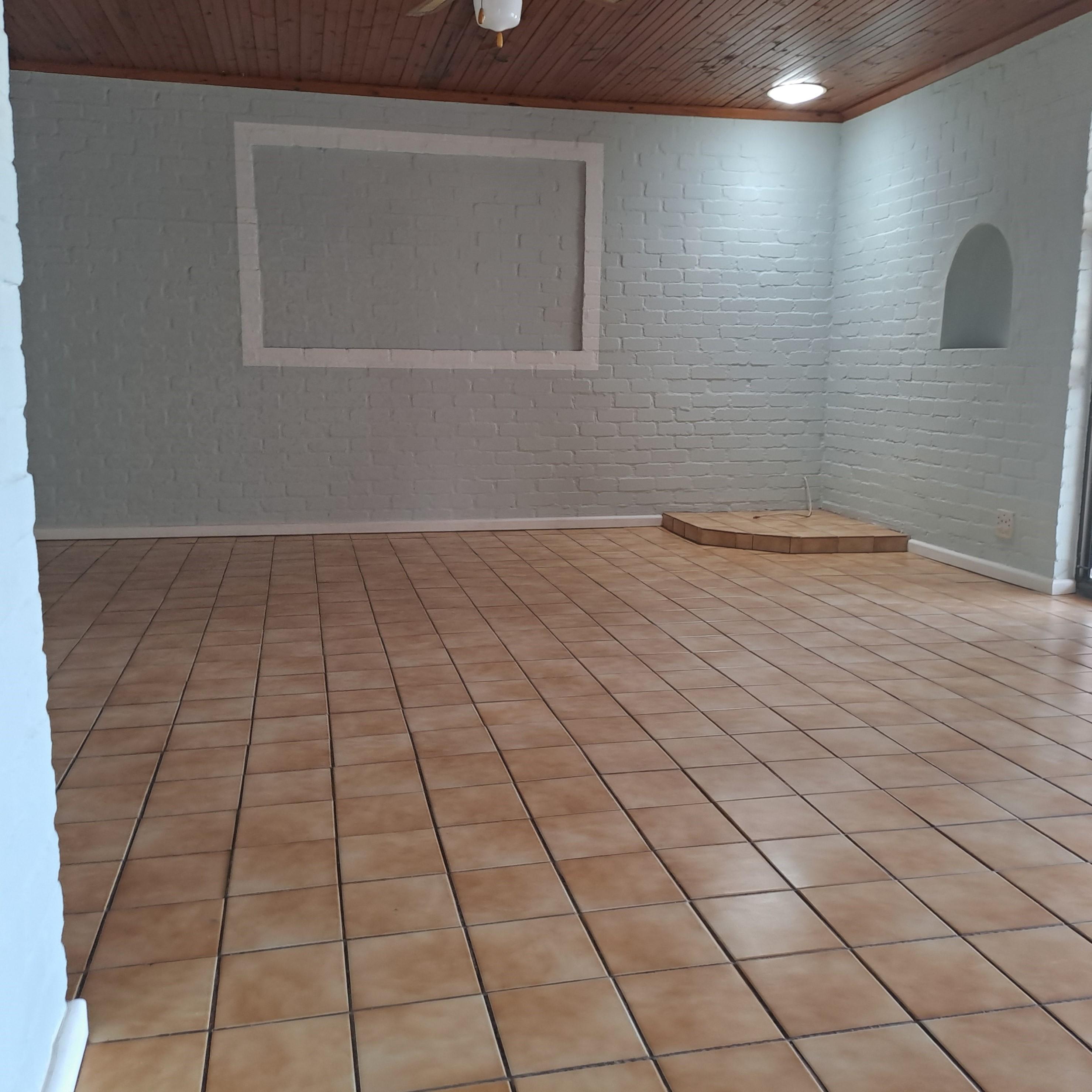 Image 4 of 6