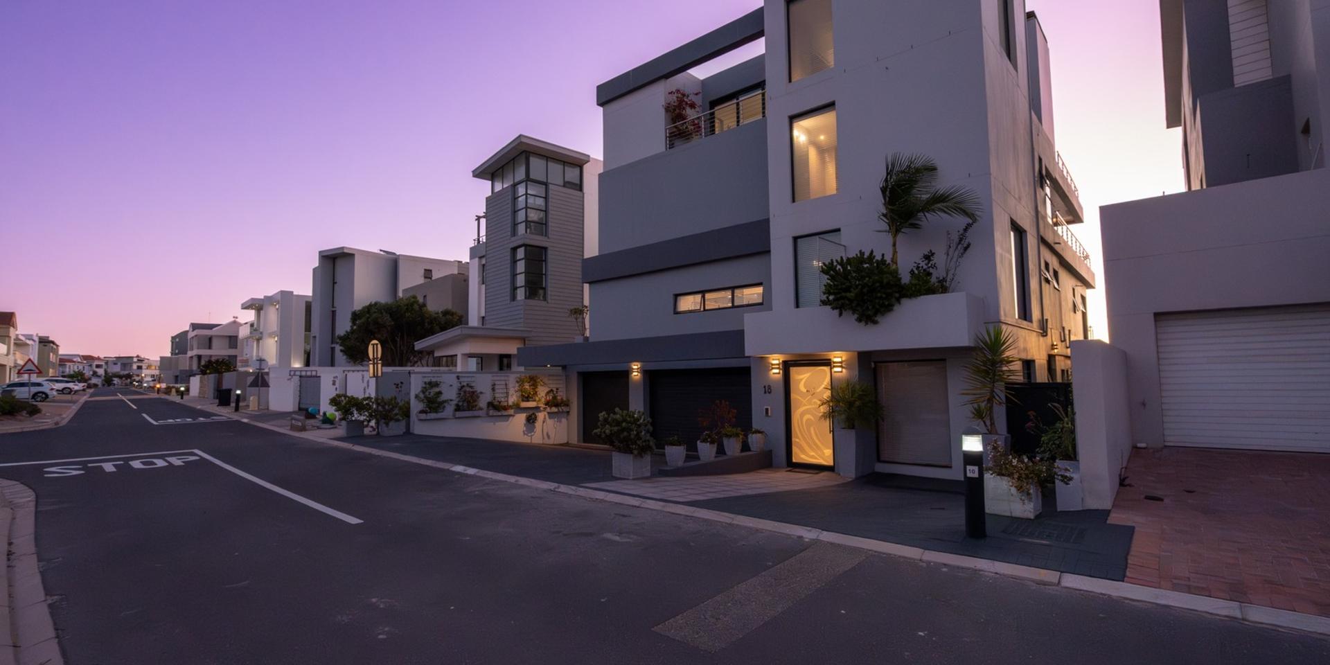 Image 2 of 6
