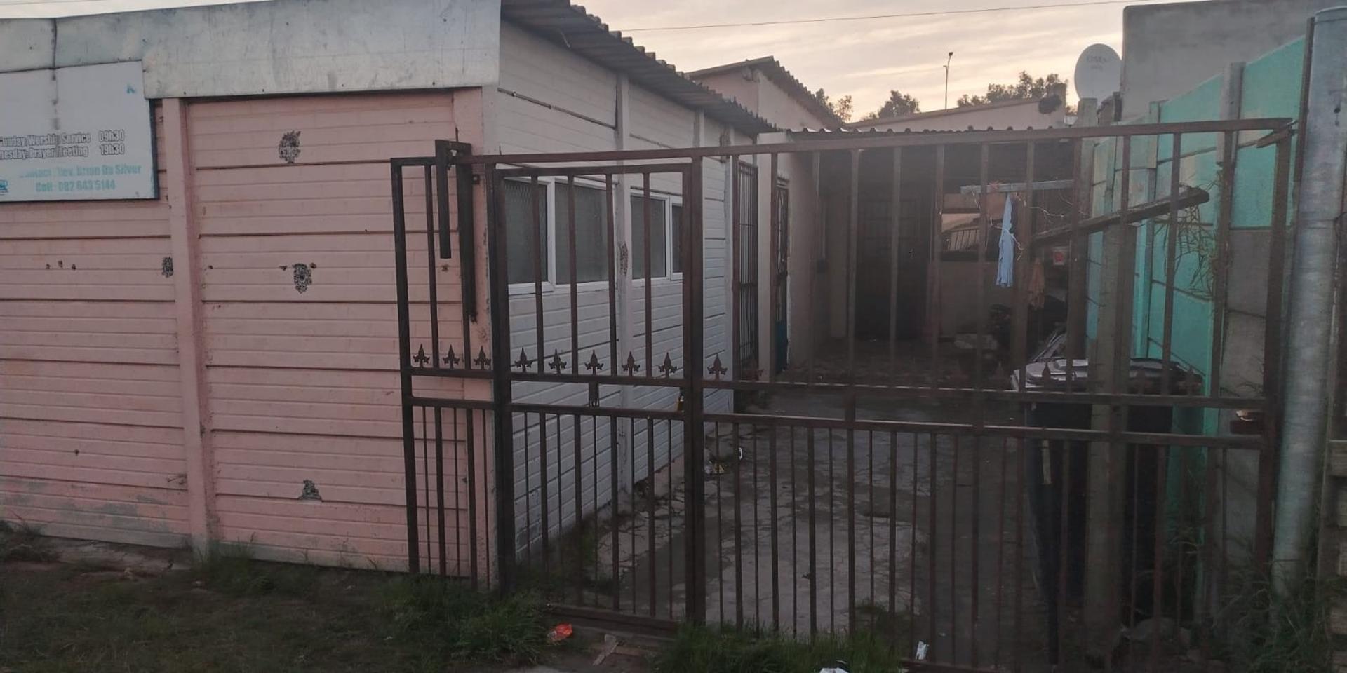 Image 1 of 6