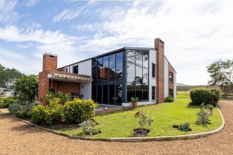 Main property image