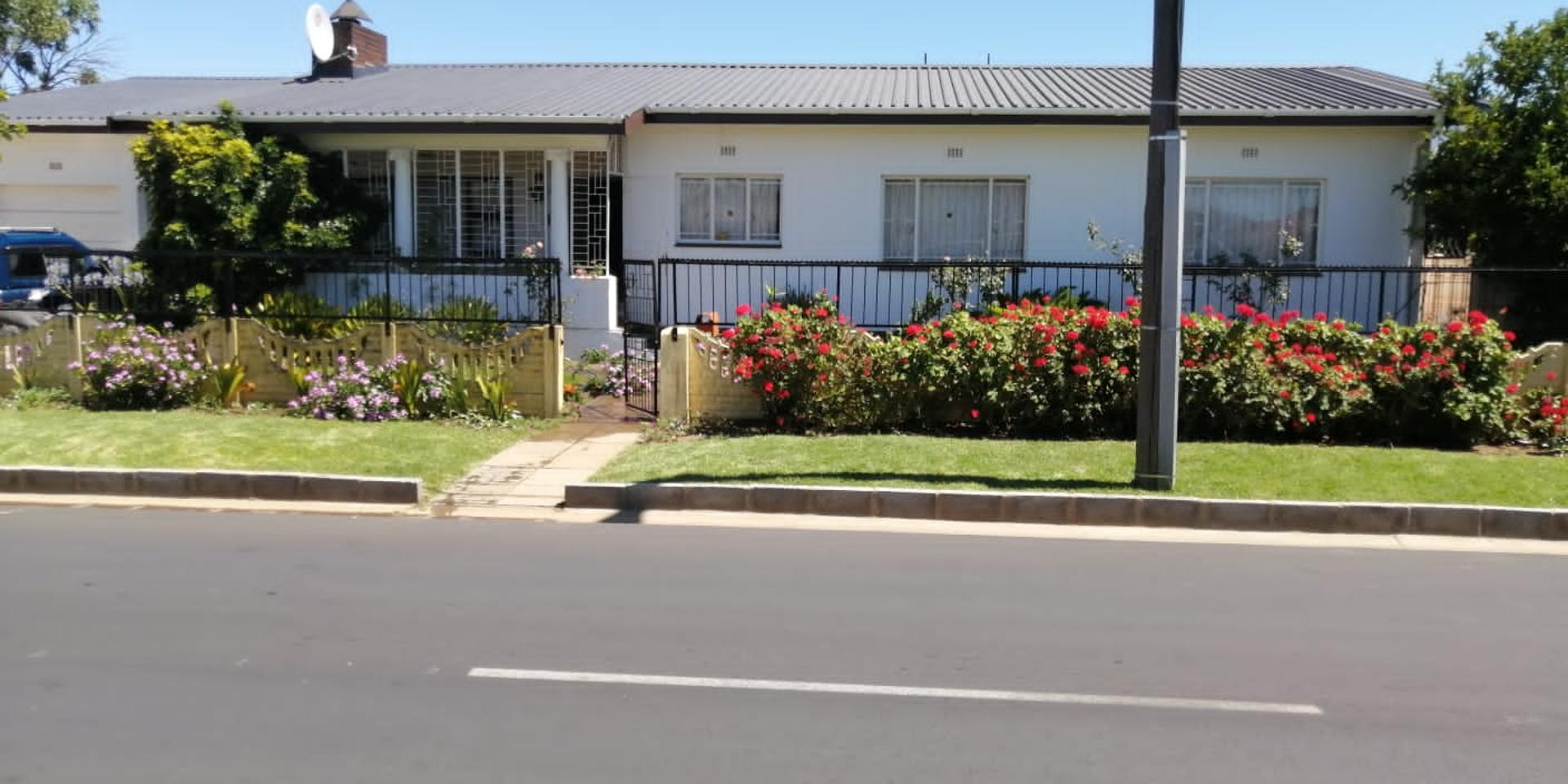 Image 2 of 6