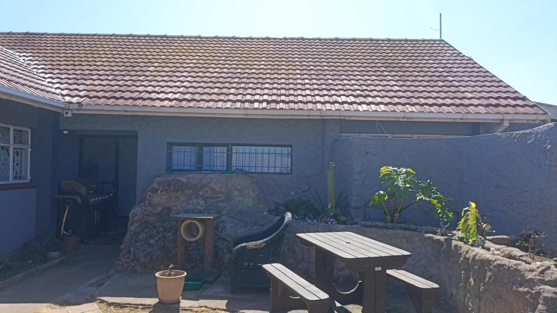 Image 2 of 6