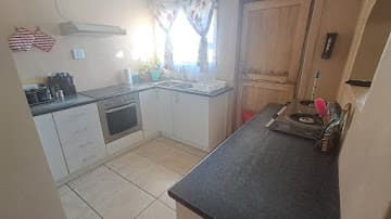 Image 2 of 6