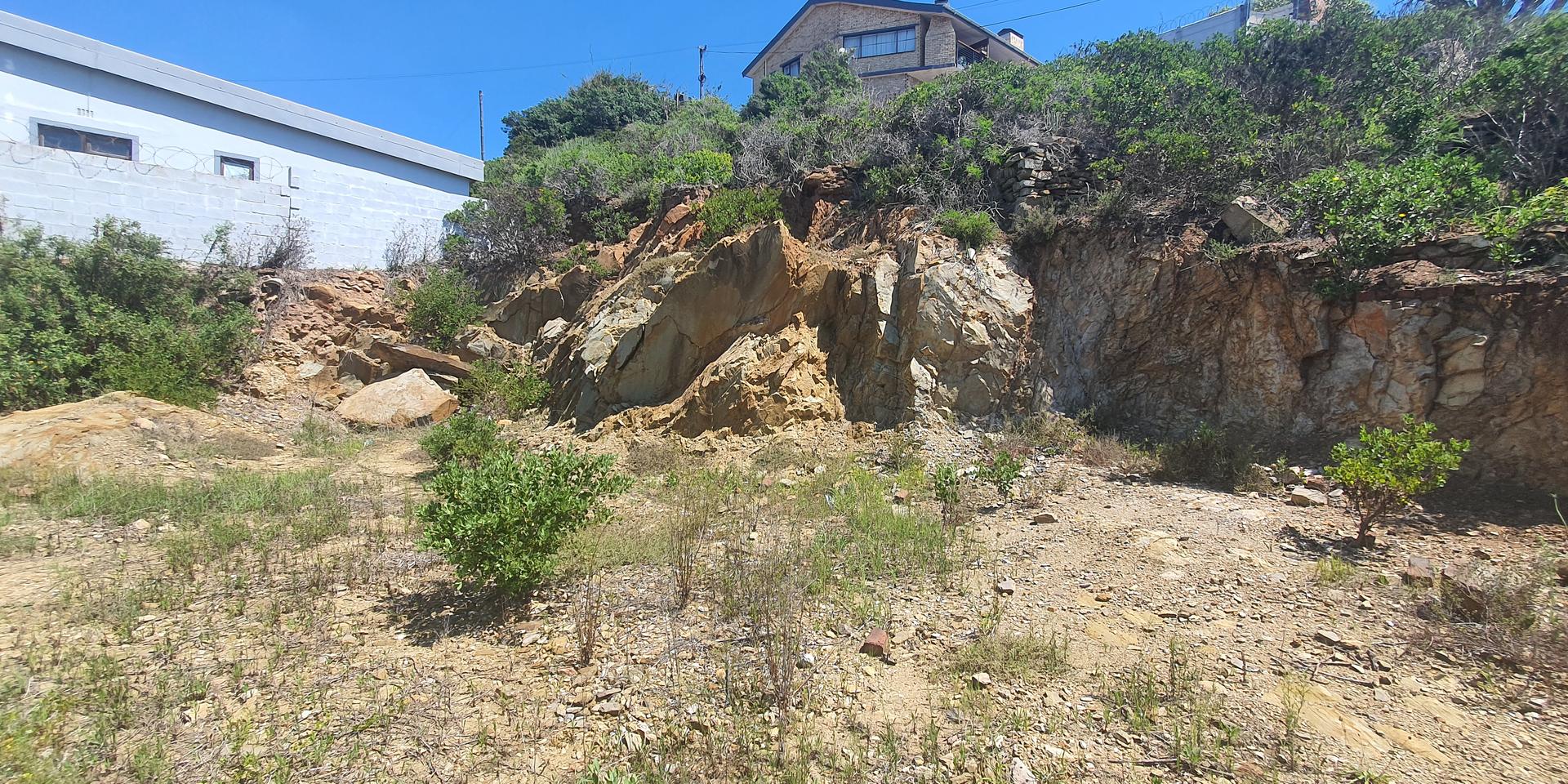 Image 2 of 6