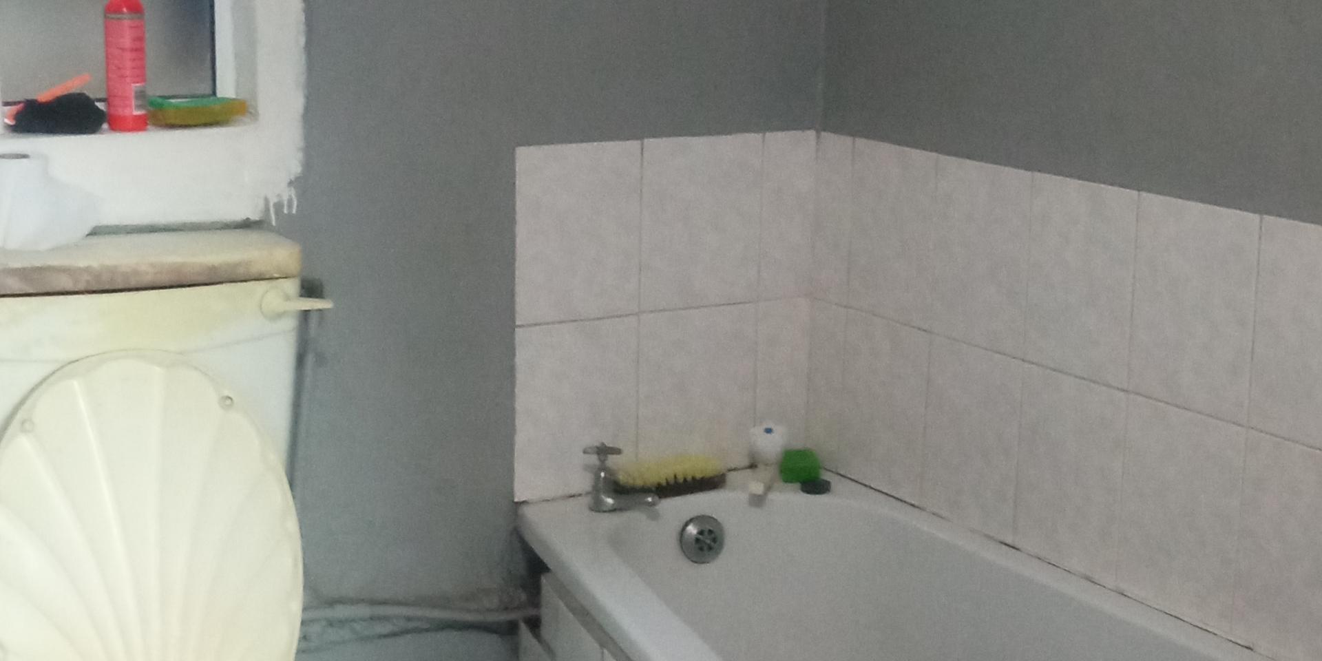 Image 4 of 6
