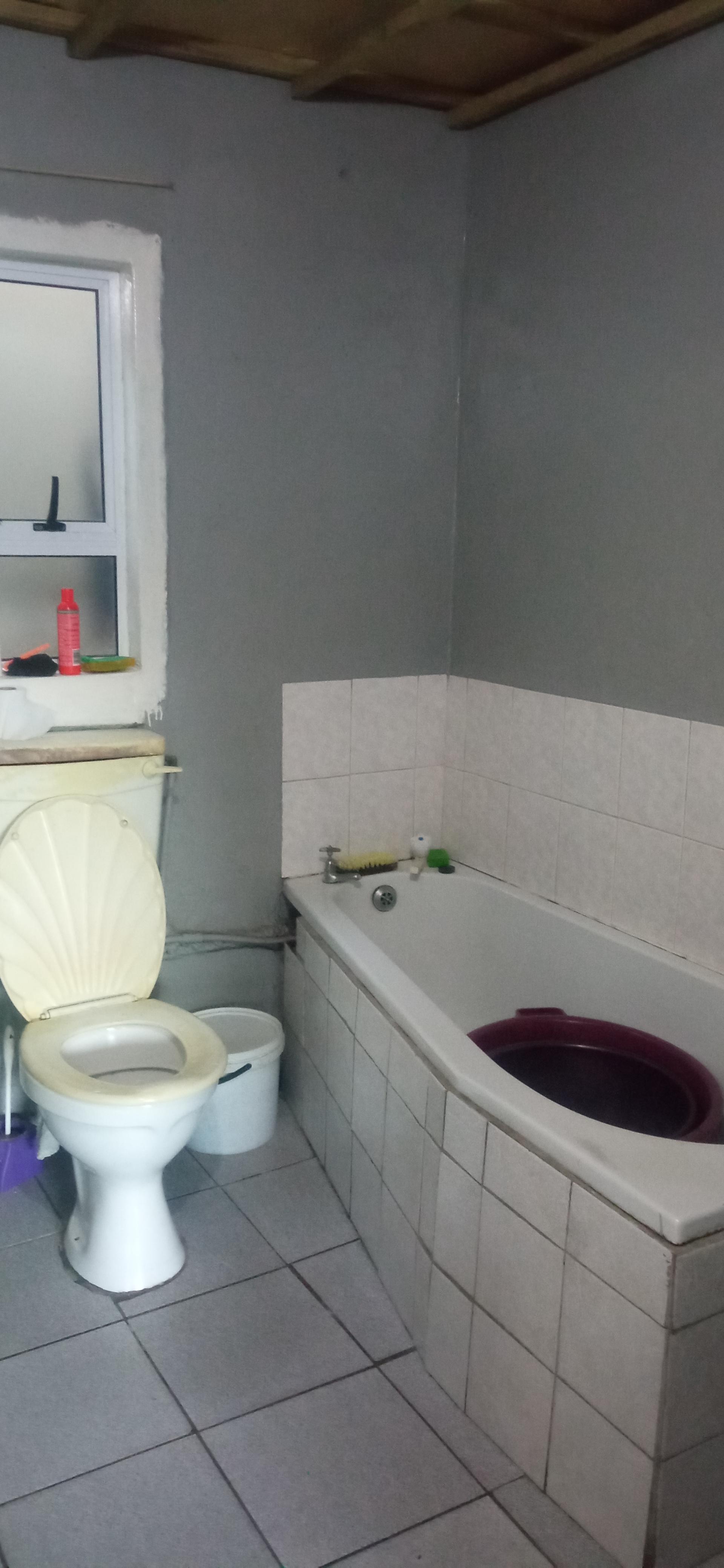 Image 2 of 6