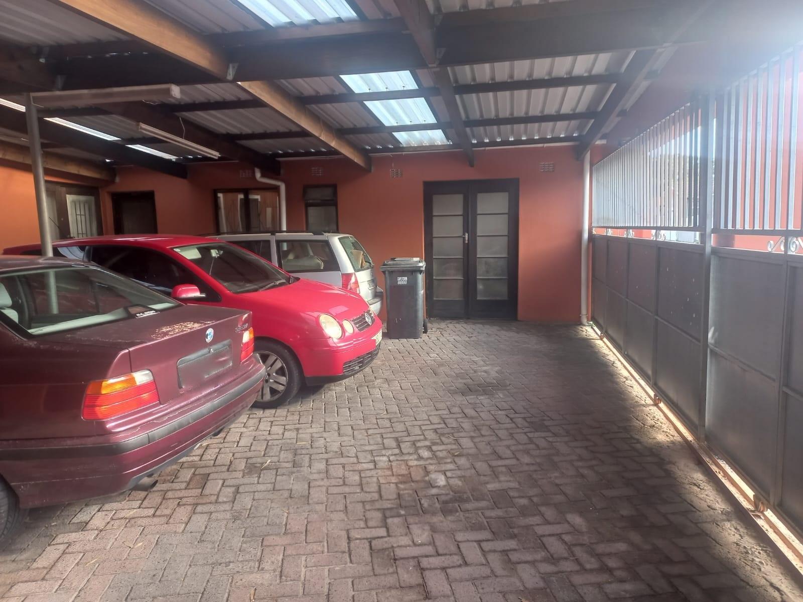 Image 4 of 6