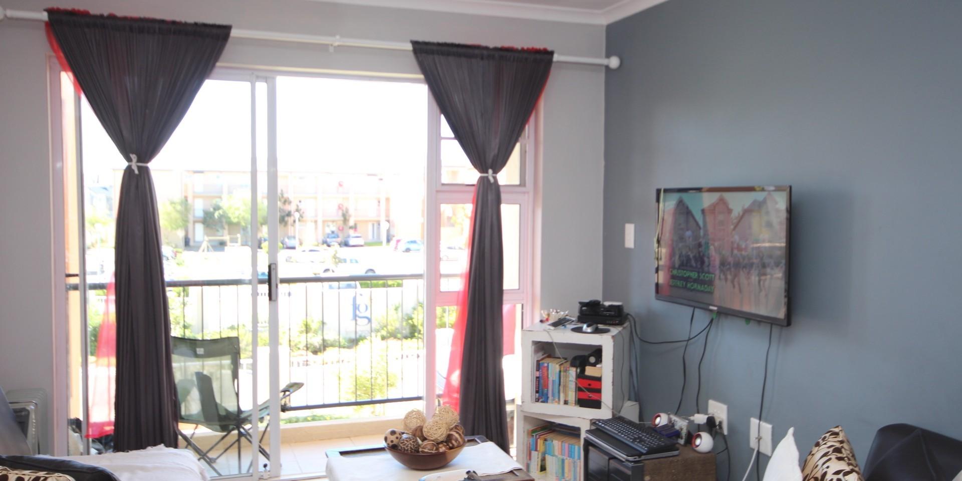 Image 3 of 6