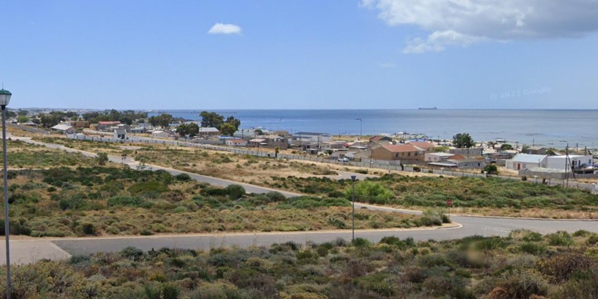 Image 4 of 6