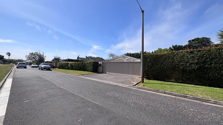 Main property image