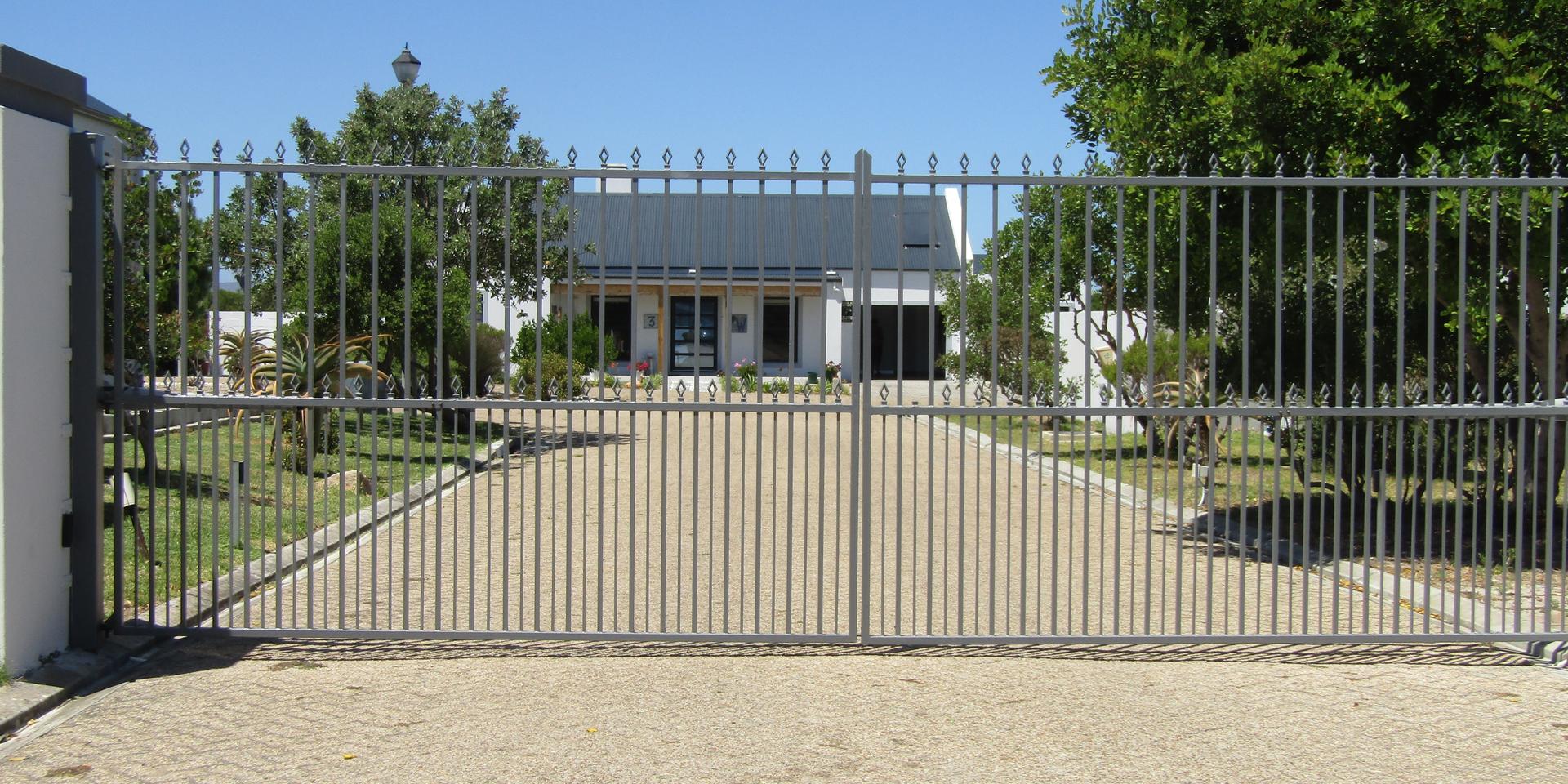 Image 2 of 6