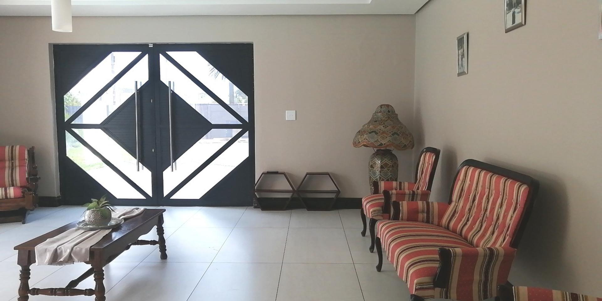Image 2 of 6