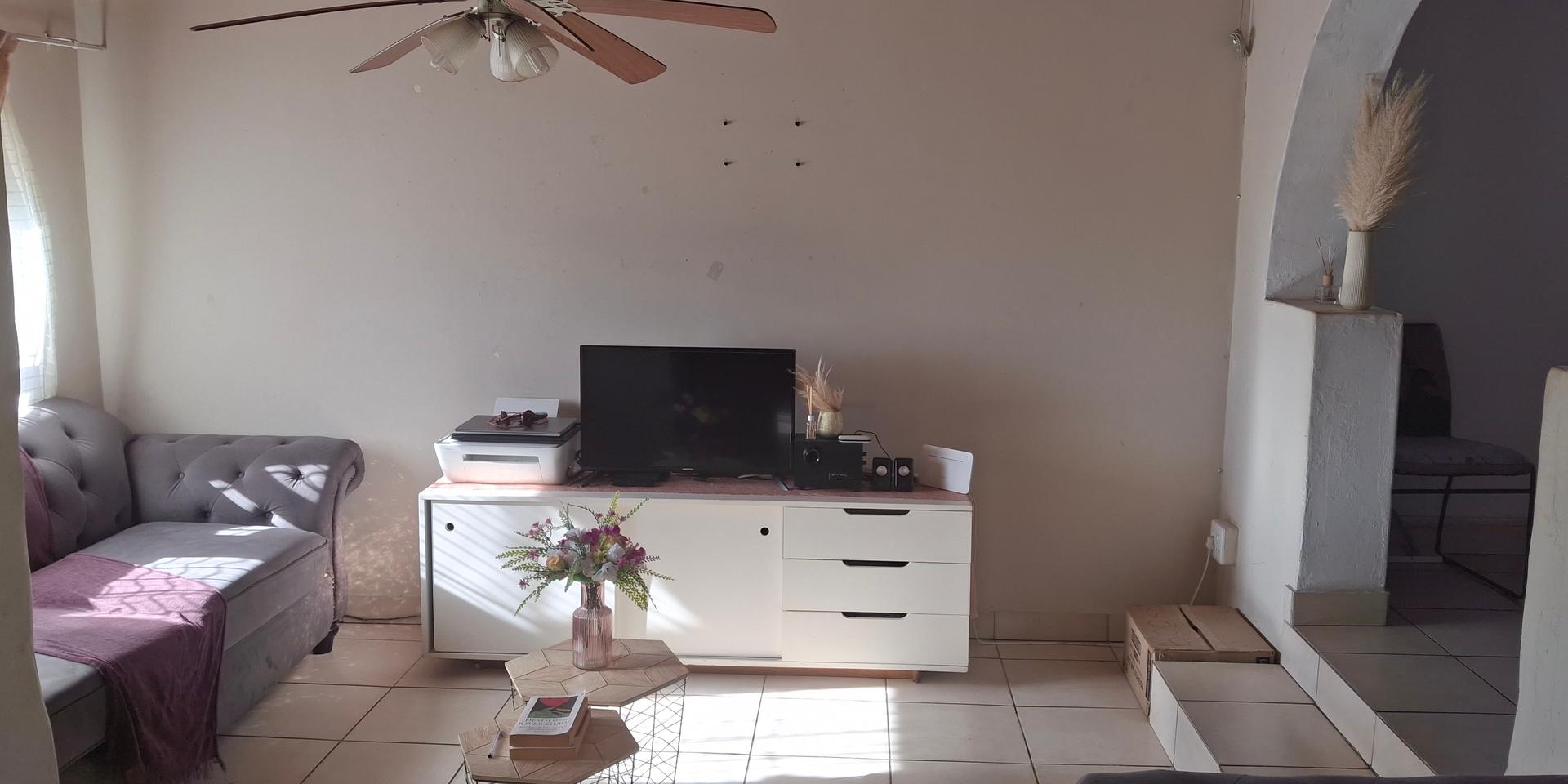 Image 2 of 6