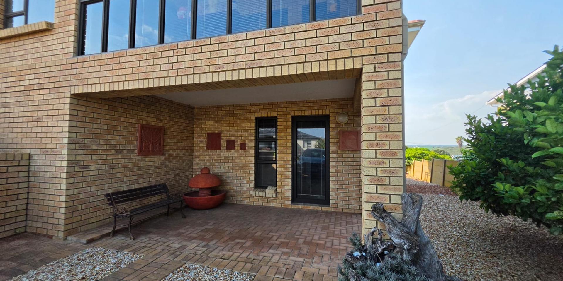 Image 4 of 6