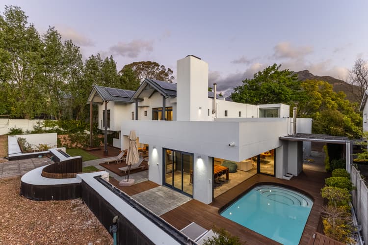 Main property image