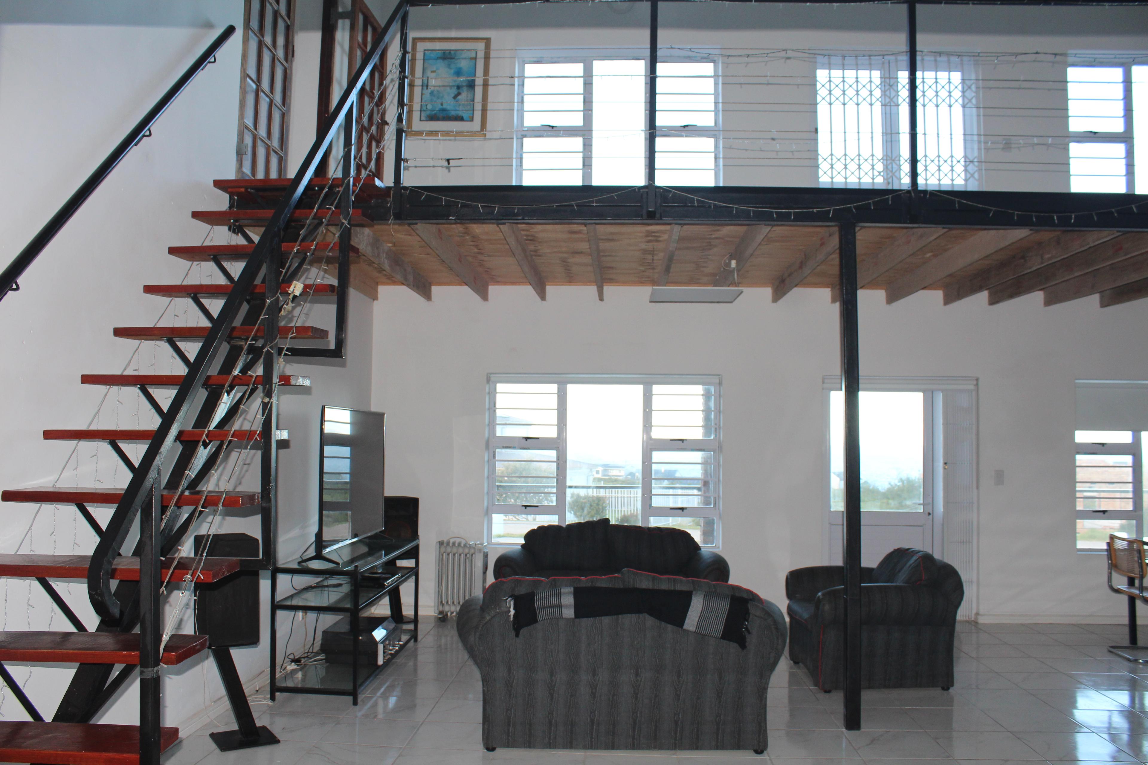 Image 4 of 6