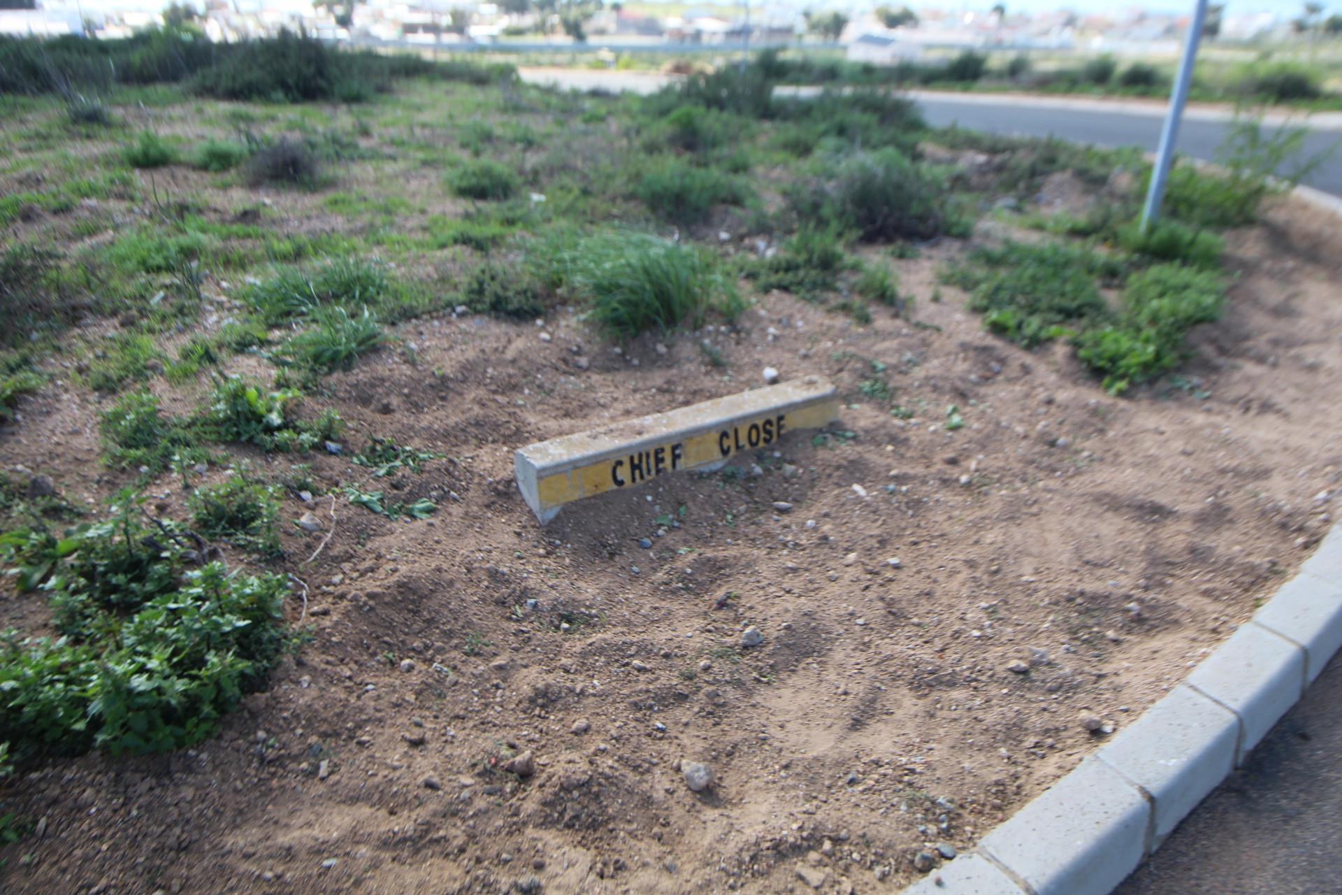 Image 2 of 6