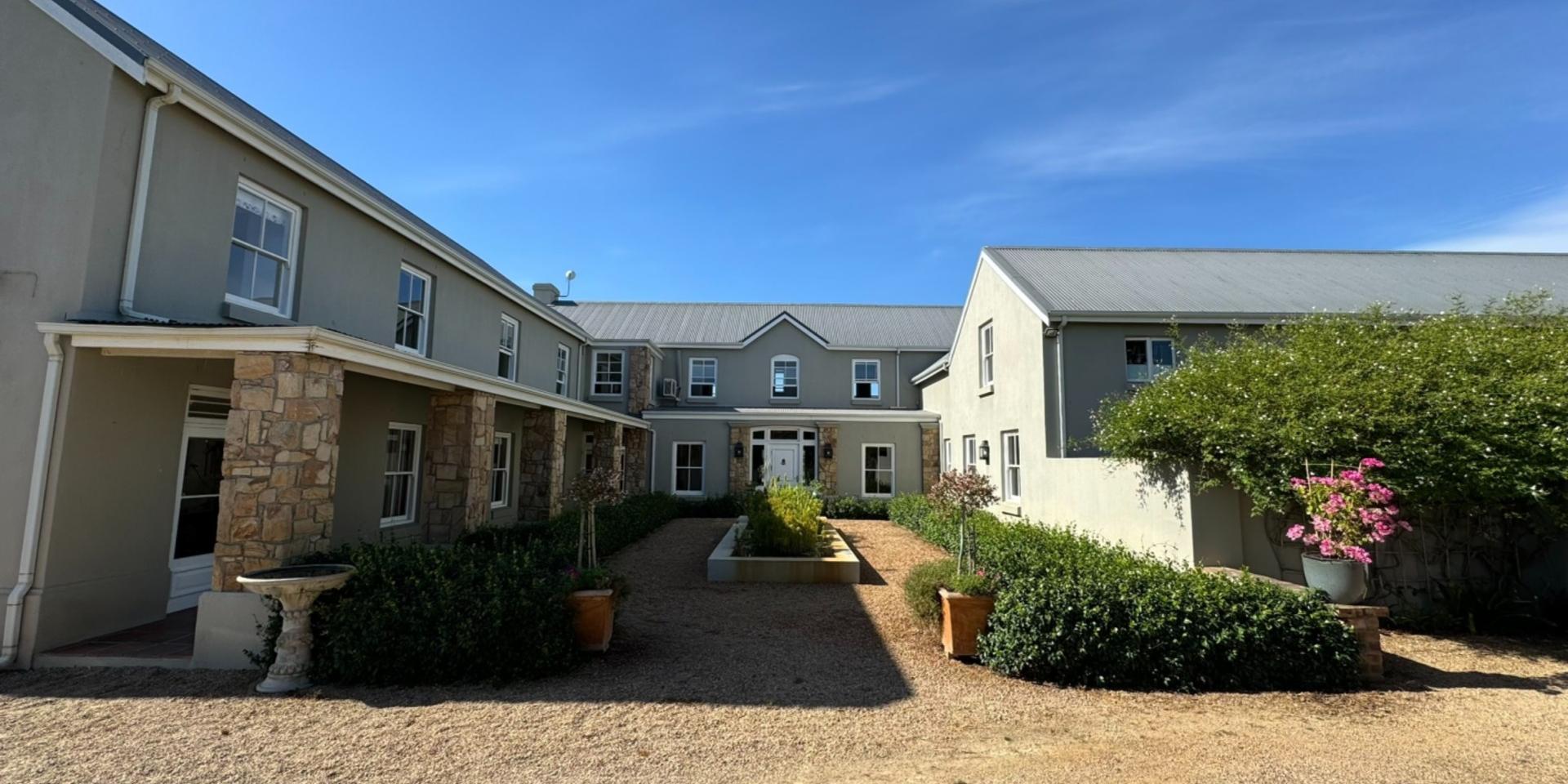 Image 4 of 6