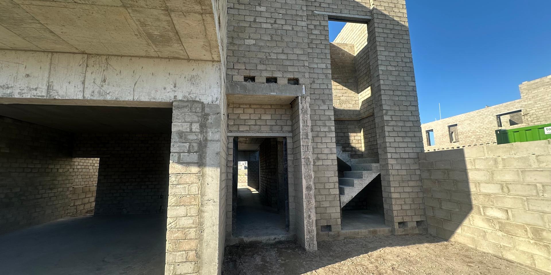Image 3 of 6