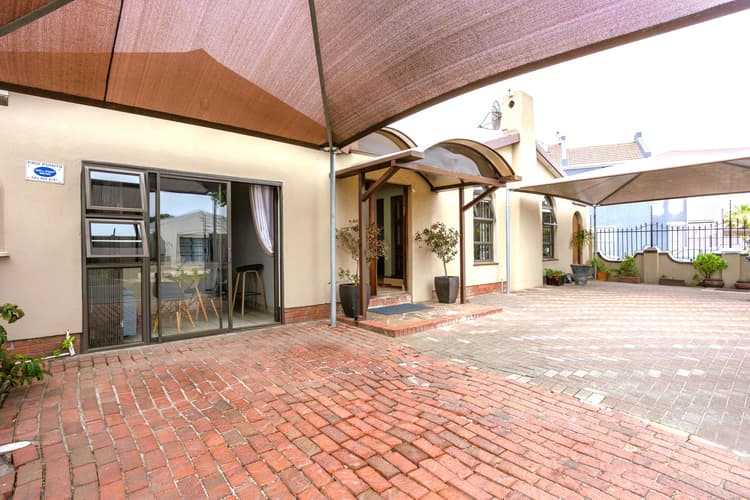 Main property image