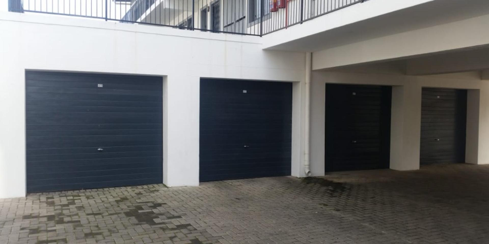 Image 4 of 6
