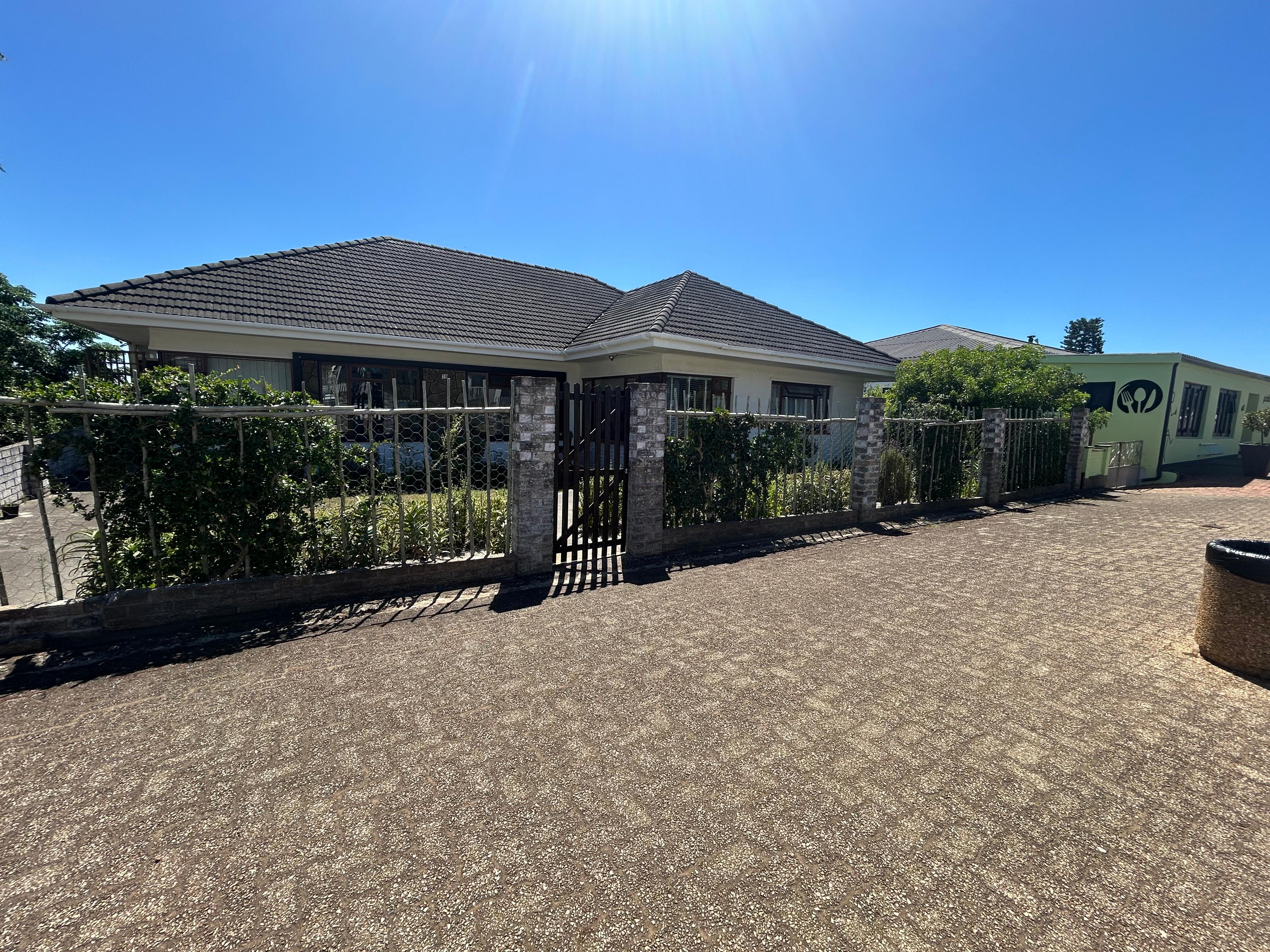 Image 4 of 6
