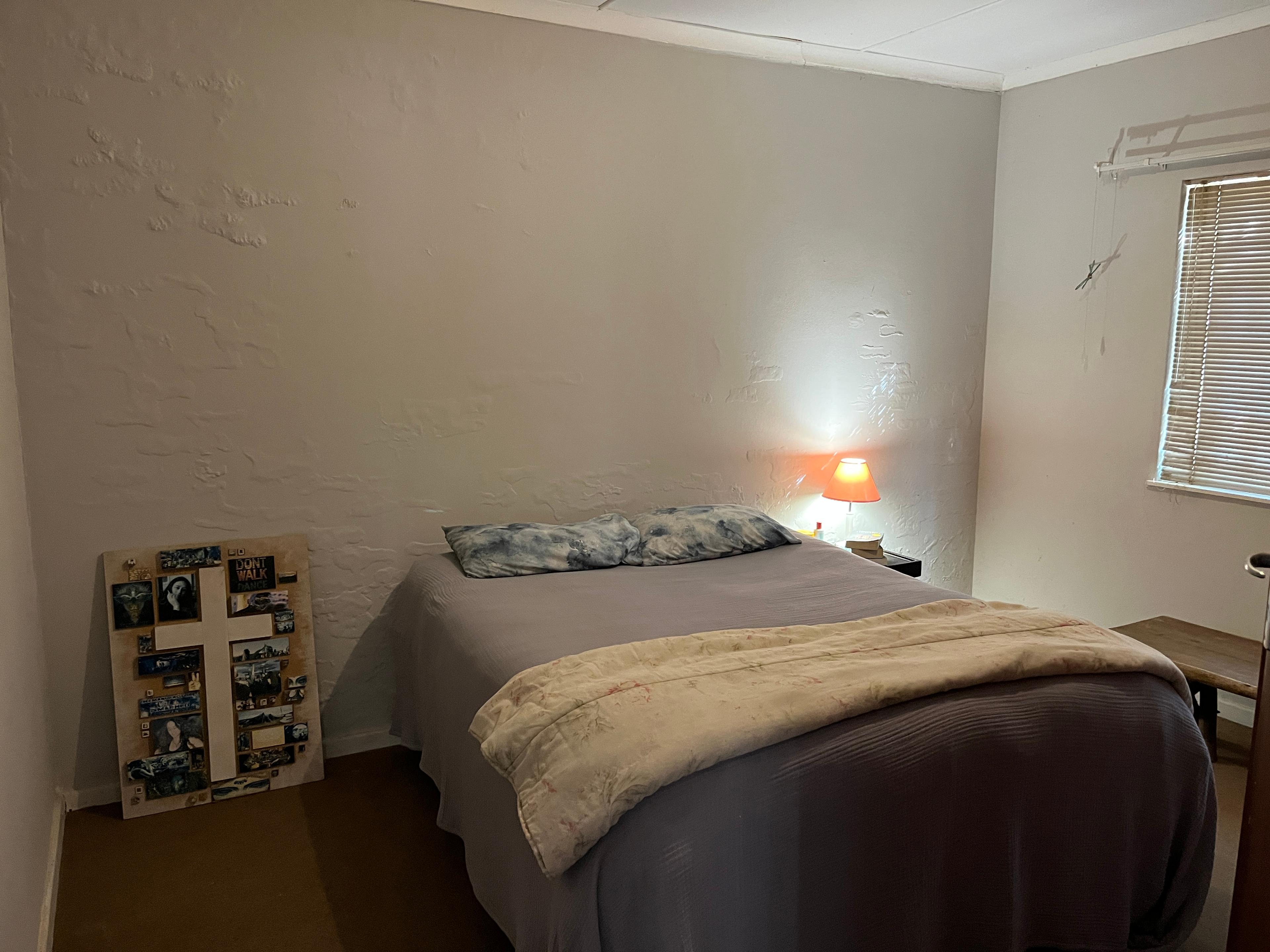 Image 4 of 6