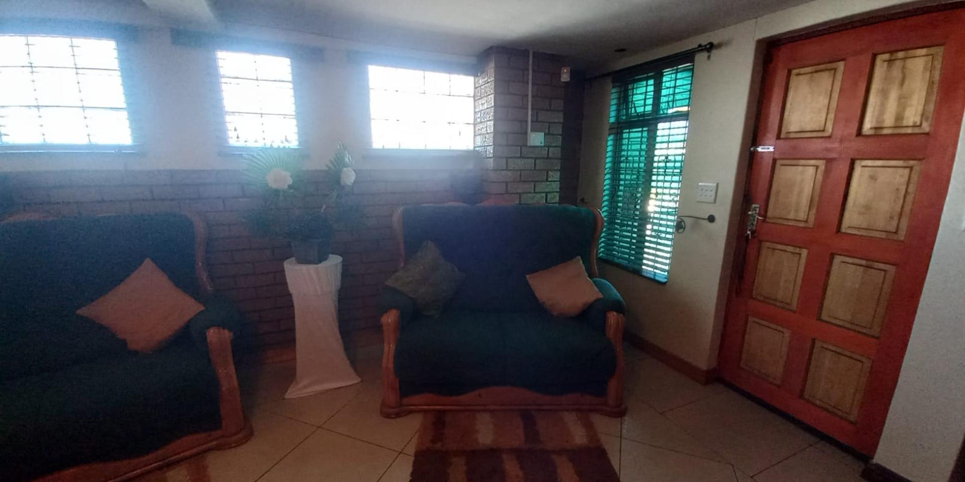 Image 4 of 6