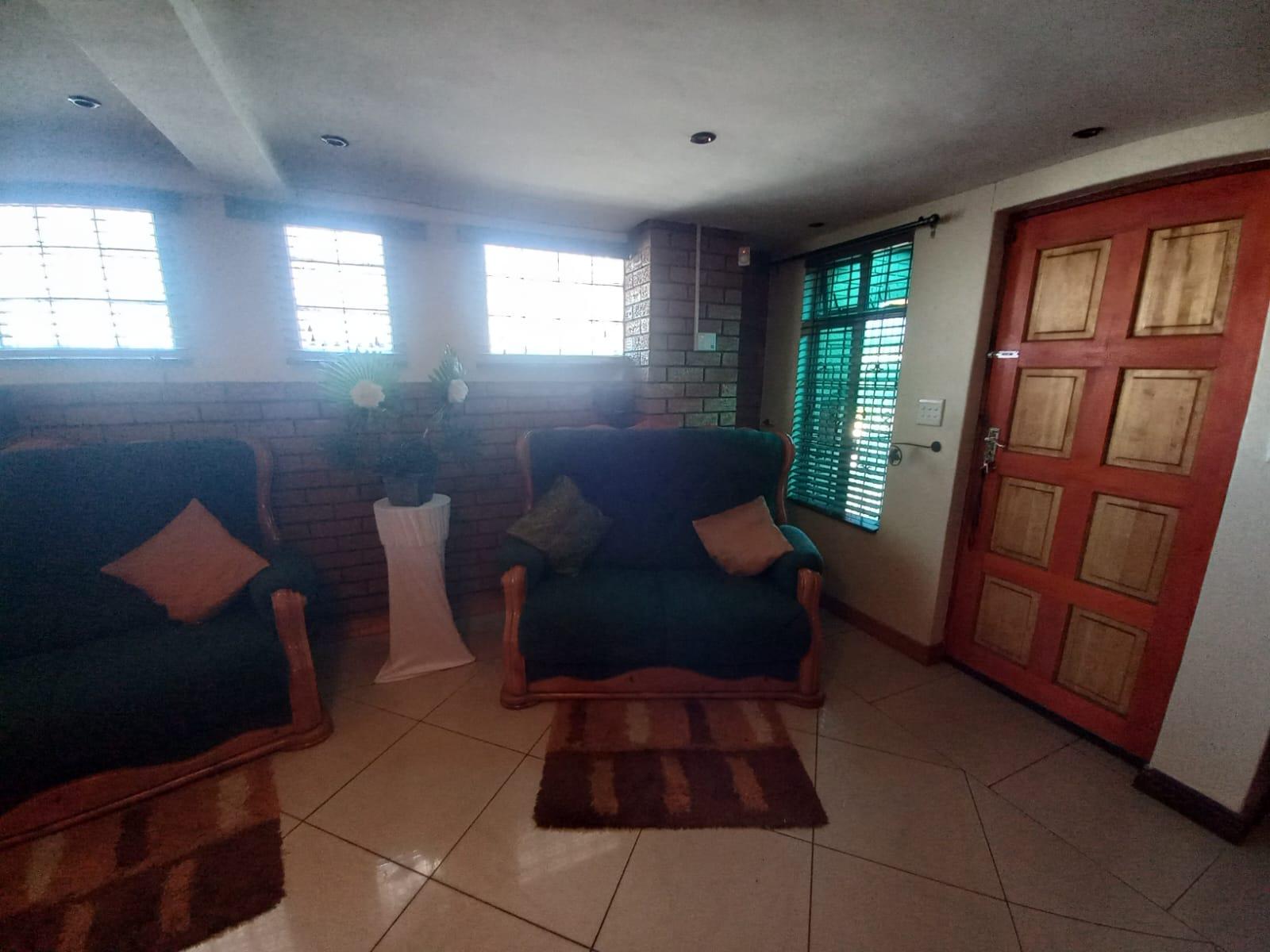 Image 4 of 6